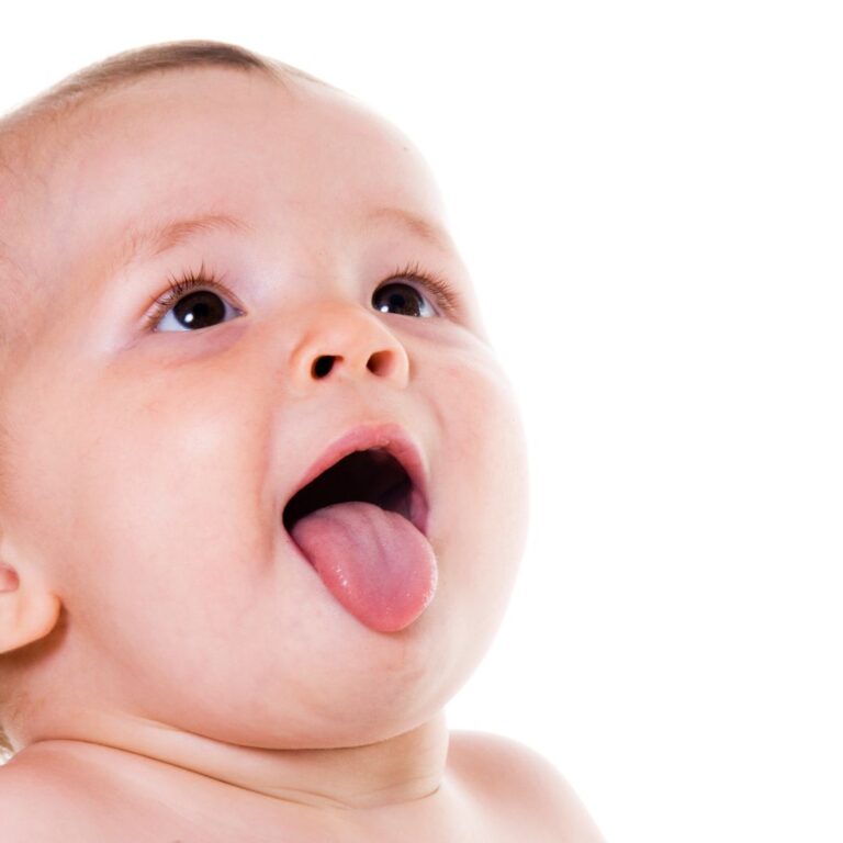 Język niemowlęcia – narząd, który łączy strukturę z funkcją